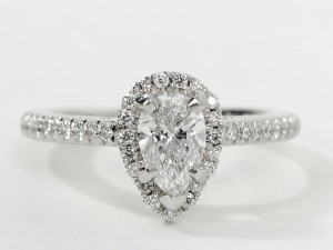 Pear-Shaped-Engagement-Ring-in-Platinum